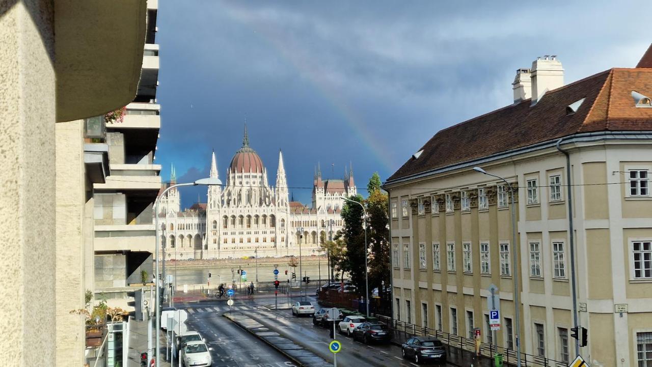 Parliament View Apartment Budapeste Exterior foto